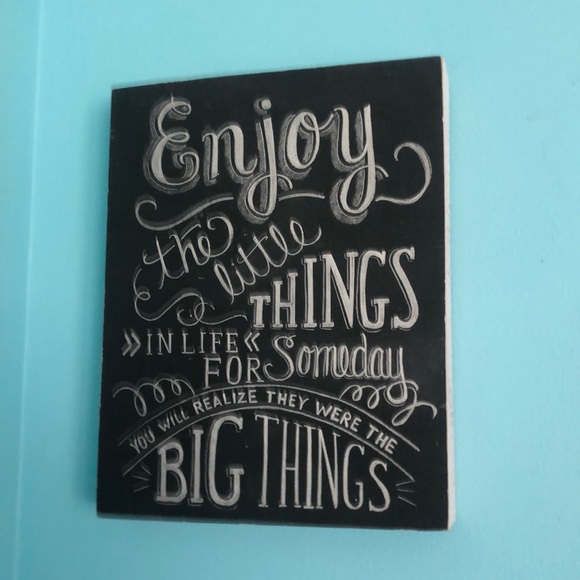 Box Sign - Picture 2 of 2